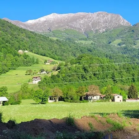 Charming Mountain Hut On Grigna Mountain - בקתה *